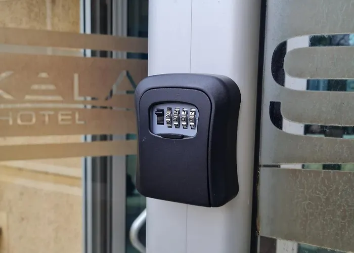 Hotel Room Apartment Апартаменти Скоп'є